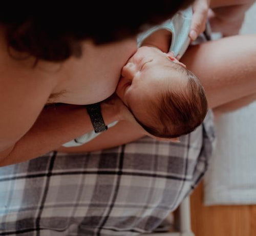 Breastfeeding and sore nipples: how to say goodbye to the pain? - Mustela Australia - 1