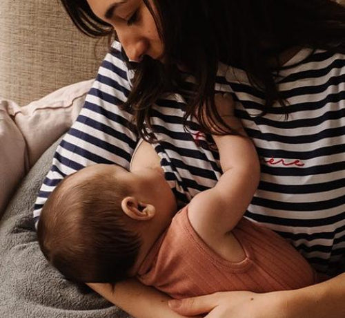 Worried about the first few nursing sessions? Don’t be - Mustela Australia - 1