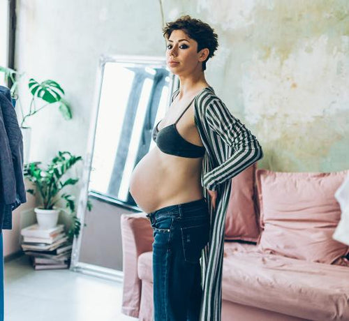 Nine essential clothing items for pregnancy - Mustela Australia - 1