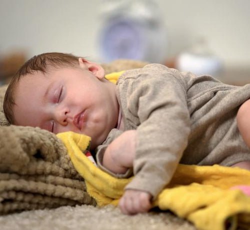 What Should Babies and Children with Eczema Wear? A Guide to Fabrics, Clothing and Laundry - Mustela Australia - 1