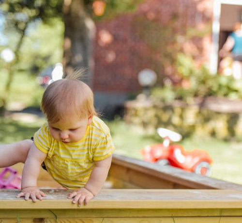 Baby and child: taking care of little boo-boos on your holiday - Mustela Australia - 1