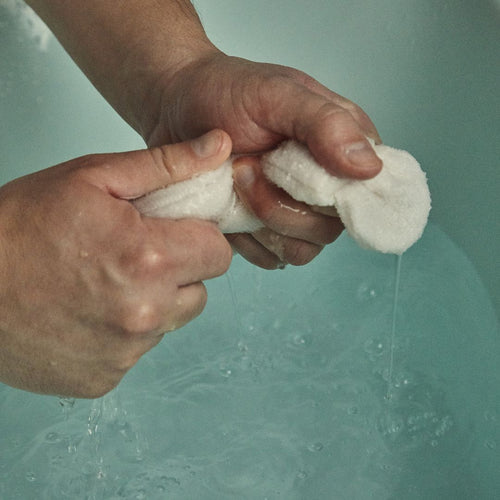 wet-cloth-bath - Mustela Australia - 1