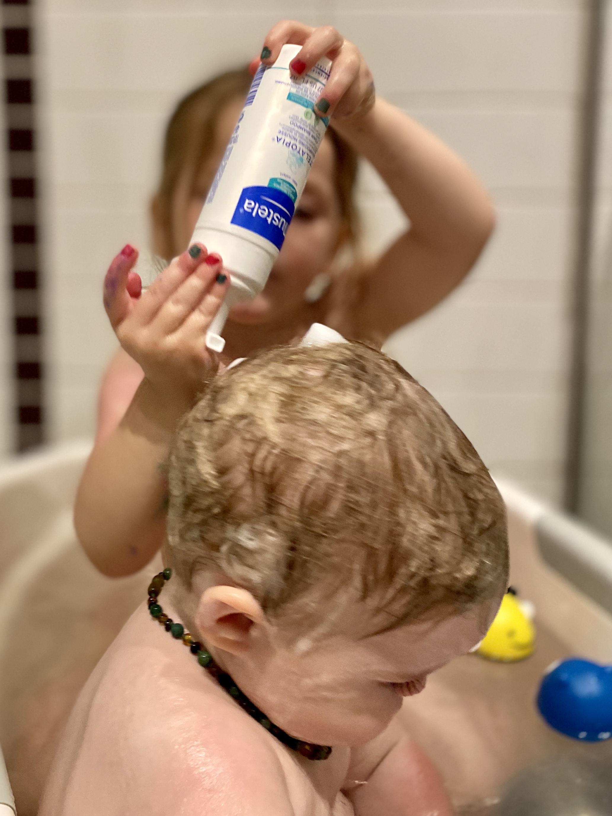 mustela-stelatopia-foam-shampoo